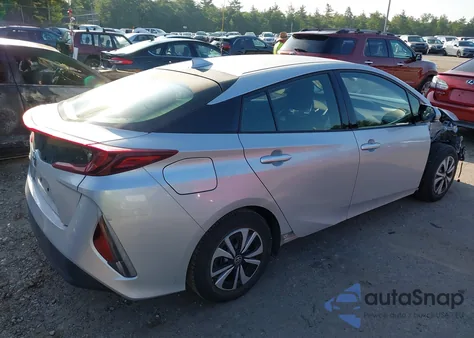 2018 Toyota Prius Prime Plus z USA, uszkodzony, nr VIN JTDKARFP5J3082581